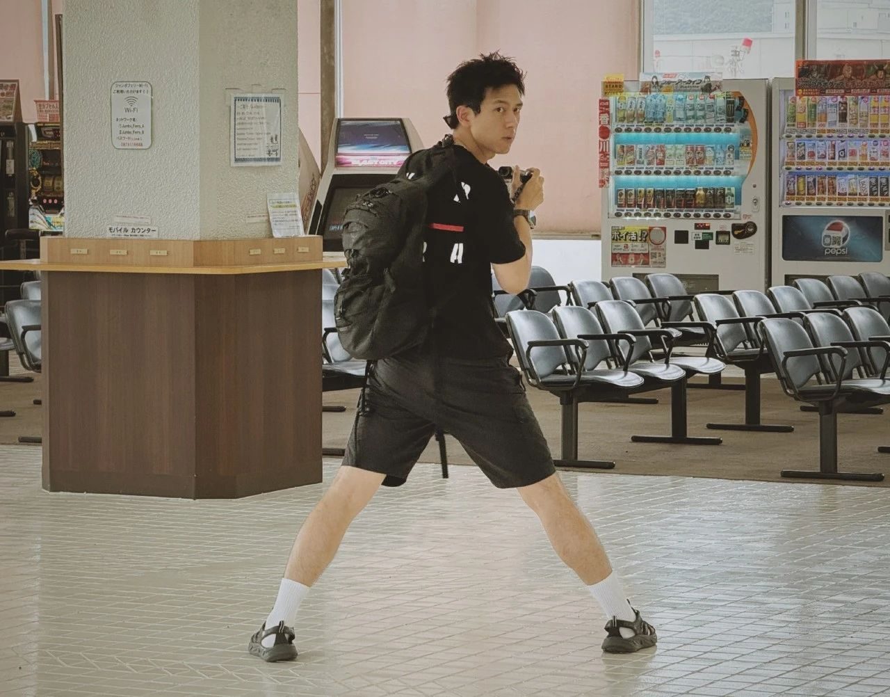 “爸味”拖鞋OUT：楼下倒垃圾穿法进阶潮男出街穿法！