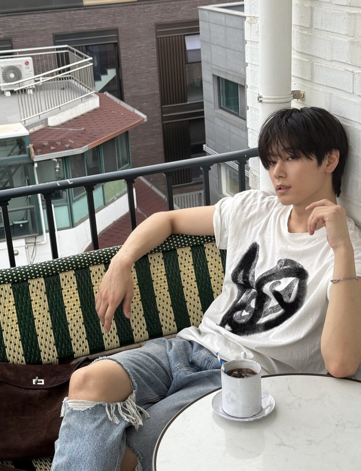 男生衣柜里的“反骨”：不会穿破洞牛仔，怎么敢说有个性？