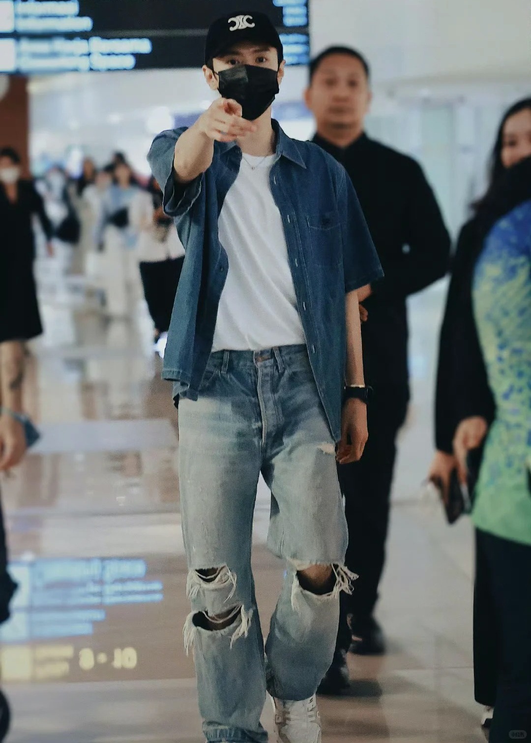 男生衣柜里的“反骨”：不会穿破洞牛仔，怎么敢说有个性？