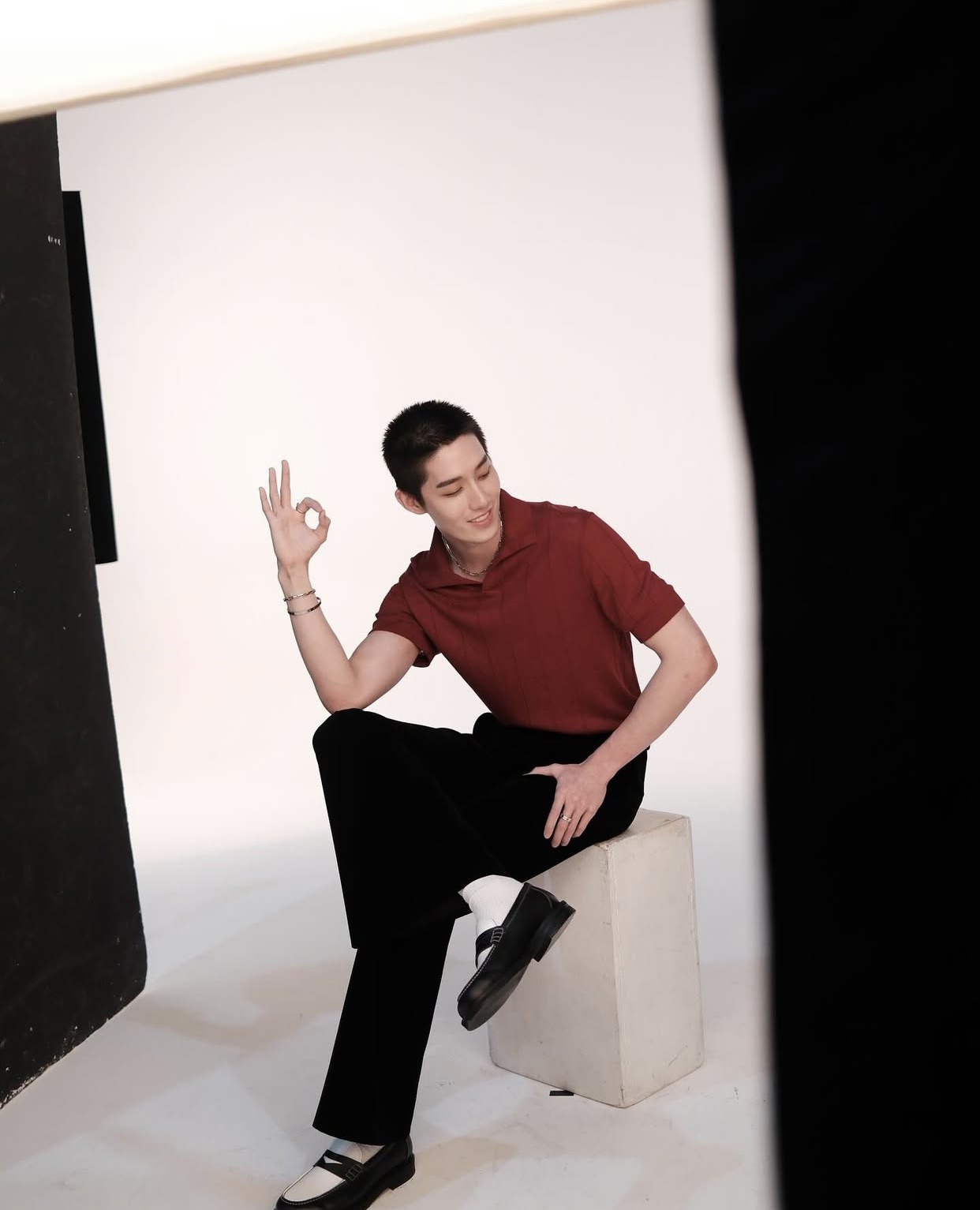 这才是真男人该有的样子！简约、干练、率性，一条西裤全搞定