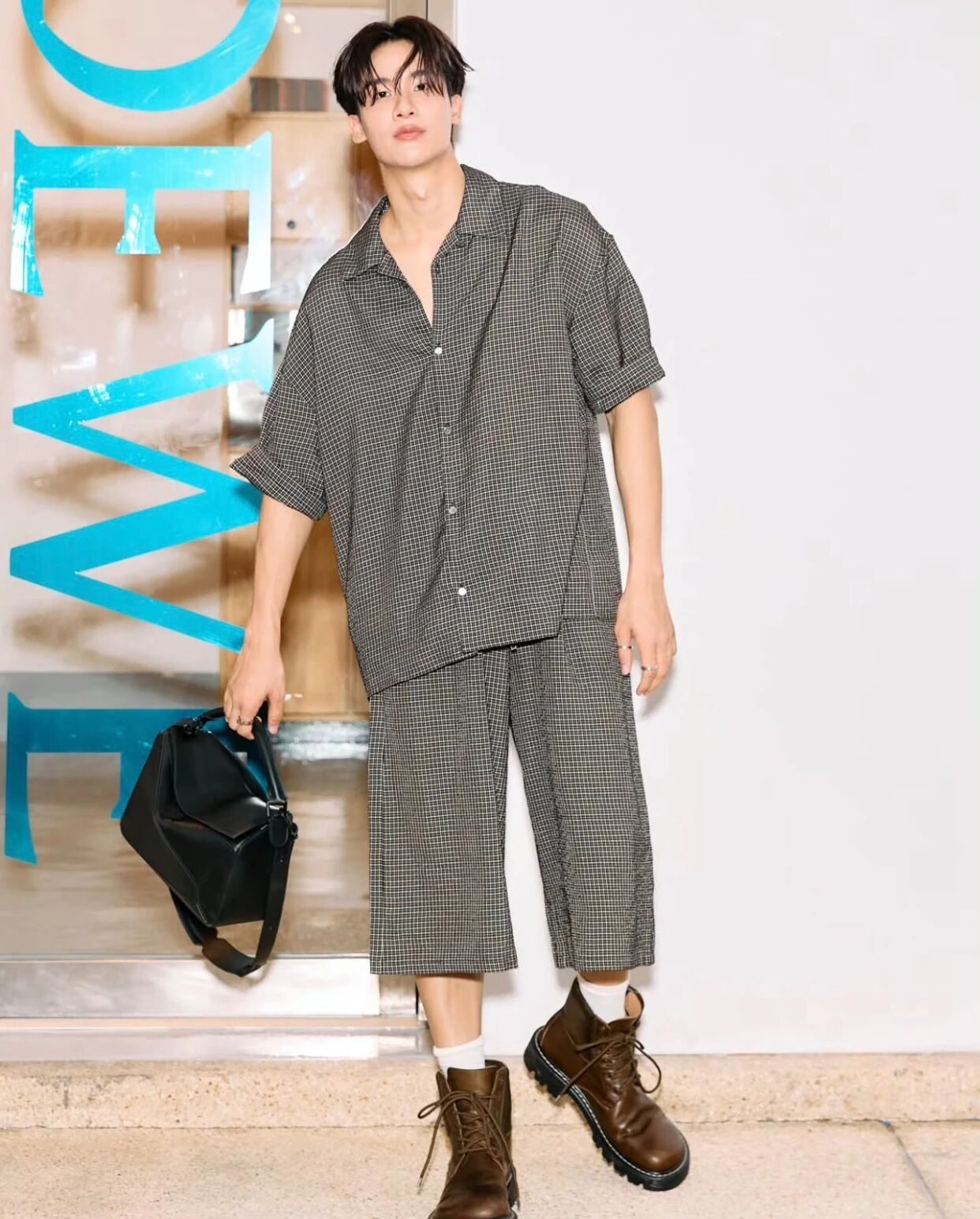 一条牛仔裤的逆袭：换件上衣，从大叔变学长。