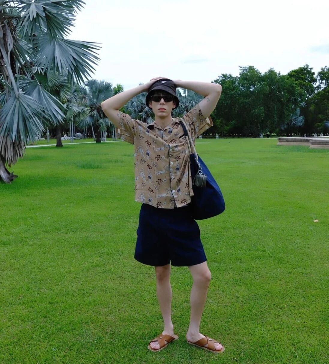 T恤：我可以很普通，但我的主人不行，显眼包穿搭了解下！