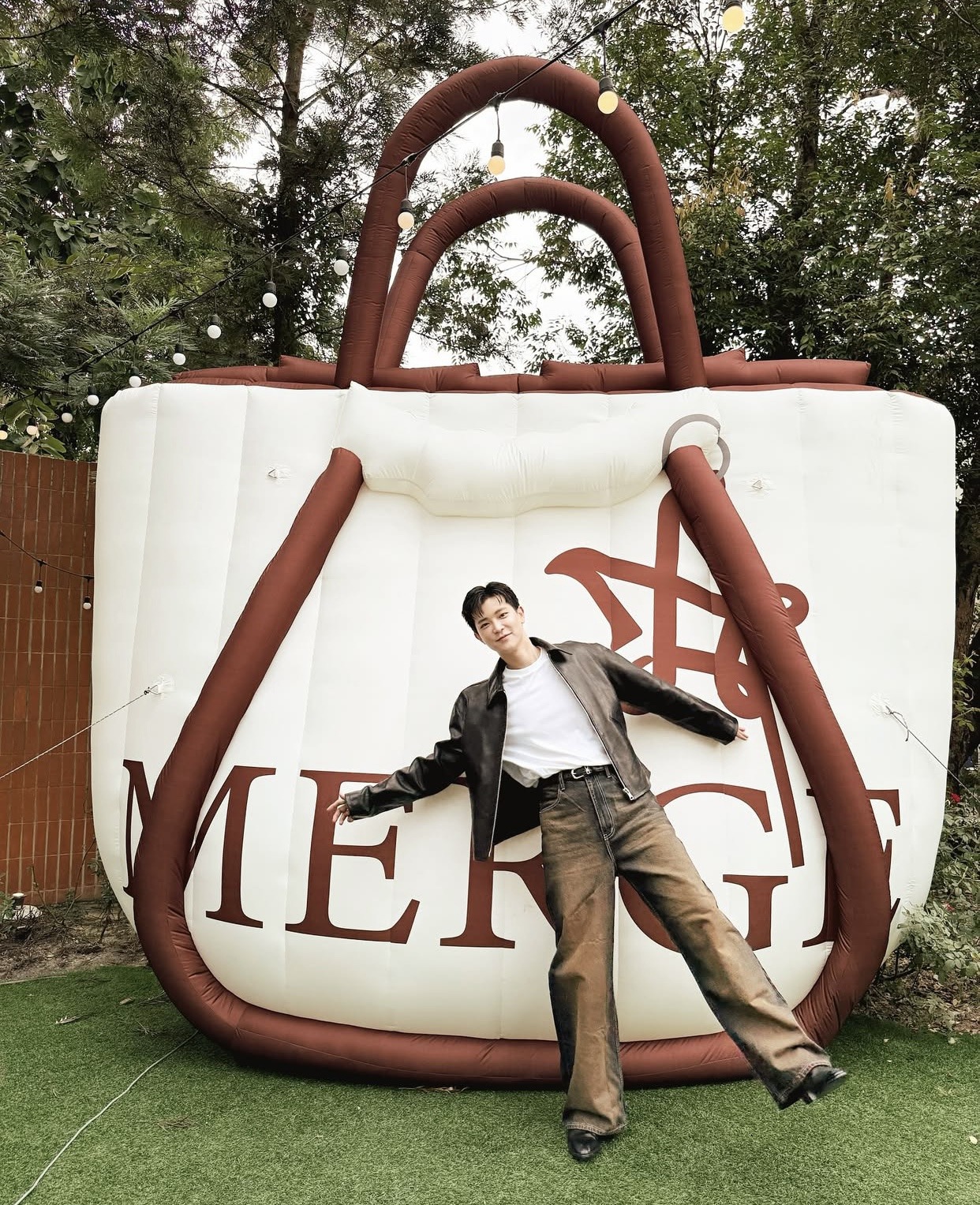 高阶男性的穿衣指南：你的穿搭在“炫富”，他的穿搭在“显贵”