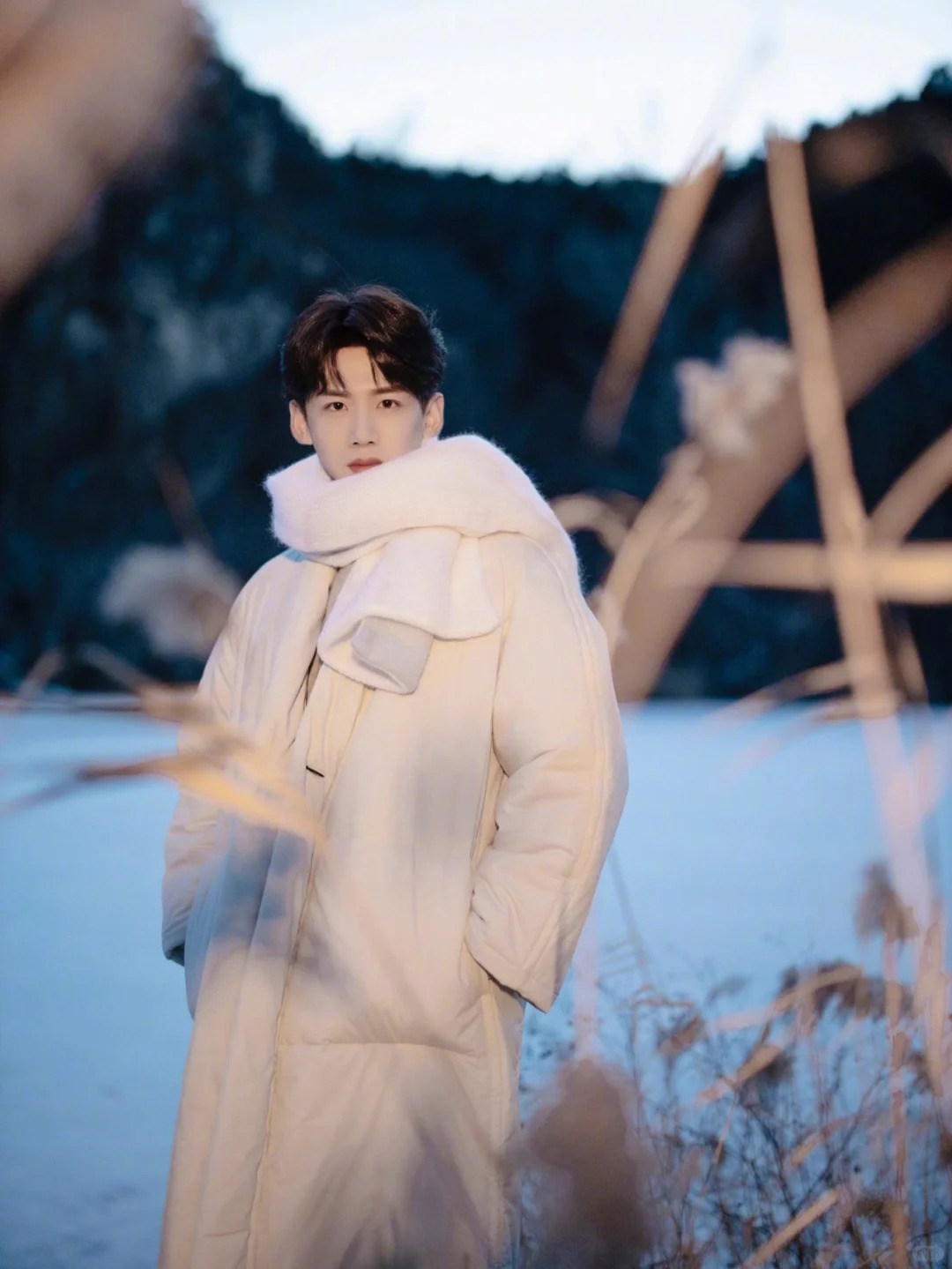 别让过度穿搭毁了你：三分留白，七分得体，这才是分寸感！