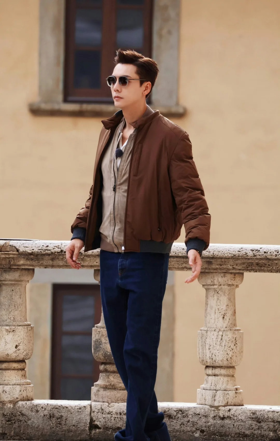 别让过度穿搭毁了你：三分留白，七分得体，这才是分寸感！